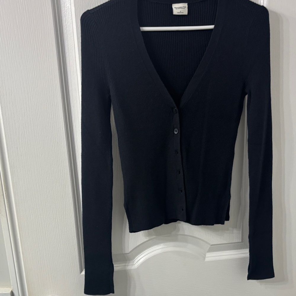 Abercrombie and Fitch New without tag Black Ribbed Cardigan size small